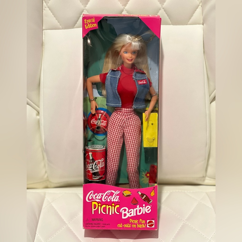 Coca Cola Picnic 1997 Barbie Doll - Special Edition - New In Box